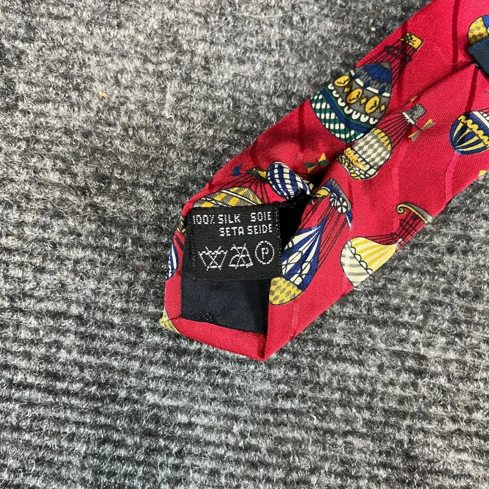 Burberrys Vintage Red Silk Hot Air Balloon Print Tie London New York Paris